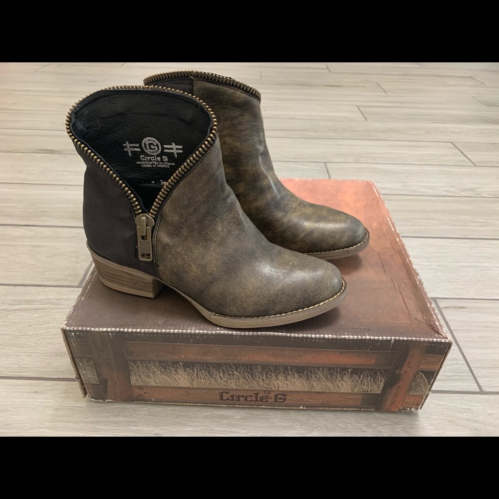 Circle G Ankle Zip Leather Boots E1224